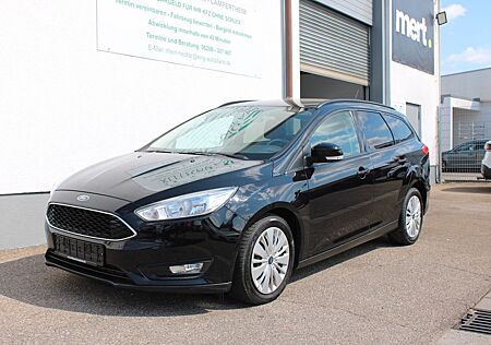 Ford Focus gebraucht kaufen Ford Focus 1.5 TDCI Business Autom. Navi PDC Kam.