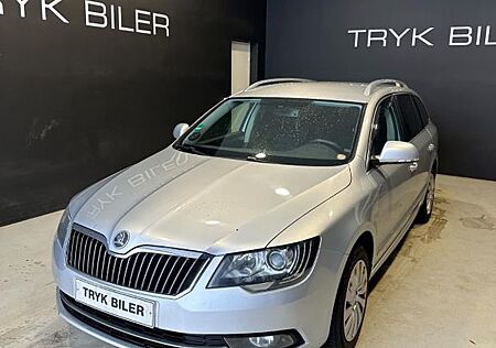 Skoda Superb Combi Elegance FACELIFT LED NO TAXI