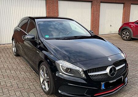 Mercedes-Benz A 250 Sport AMG Line DCT-7-Gang Automatic