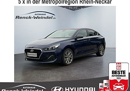 Hyundai i30 Fastback Style 1.6 CRDi Apple CarPlay Androi