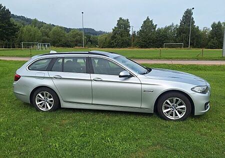 BMW 530d xDrive Touring A -