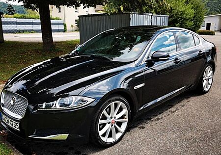 Jaguar XF 2.2 L Diesel -