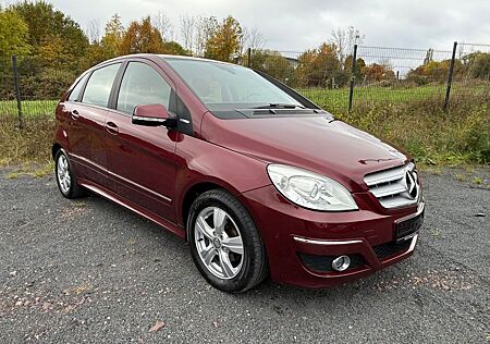 Mercedes-Benz B 180 B180 Klima*Sitzheizung*8-Fach*TÜV 08.2026