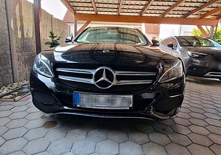 Mercedes-Benz 220