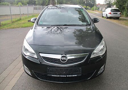 Opel Astra J Sports Tourer Design Edition/TÜV NEU/AHK