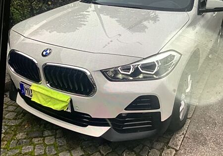 BMW X2 sDrive20i Edition Gold Play Steptr DCT Ed...