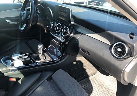 Mercedes-Benz C 180 -