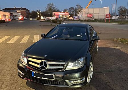 Mercedes-Benz C 250 Sport Coupé Autom. Sport