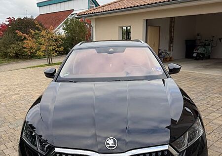 Skoda Octavia 1.4 TSI iV DSG STYLE COMBI STYLE