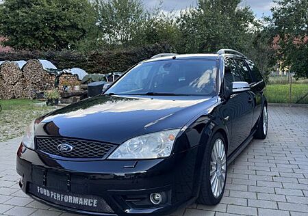 Ford Mondeo ST220