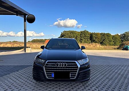Audi Q7 3.0 TDI quattro tiptronic - 272PS