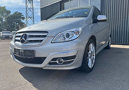 Mercedes-Benz B 180 BlueEfficiency*Klima*T Leder*Sport Paket
