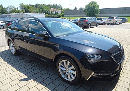 Skoda Superb Hybrid DSG AMBITION COMBI. NAVI: AHK:LED
