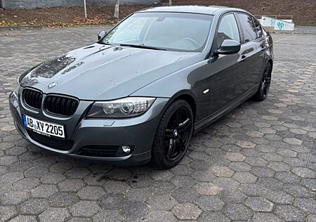 BMW 325i -