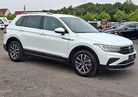 VW Tiguan Volkswagen 1.5 TSI Auto Digital Navi SHZ LED S&S