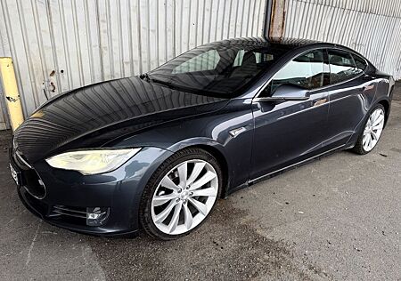 Tesla Model S 90D Free Supercharging