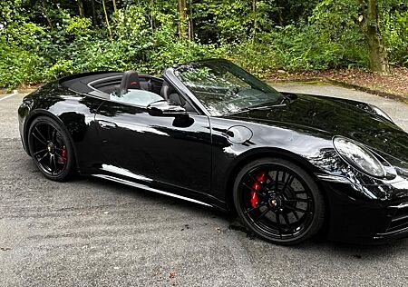 Porsche 992 Carrera 4 GTS Cabriolet Carrera GTS Approved