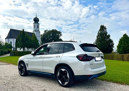BMW iX3 Impressive Teilleder, Garantie bis 02.27