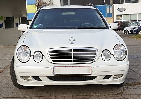 Mercedes-Benz E 240 T CLASSIC