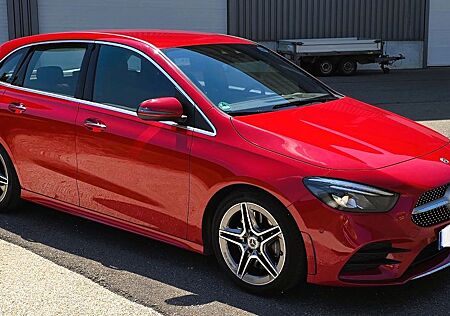 Mercedes-Benz B 250 4MATIC DCT - AMG, Standheizung, Anhängerkp