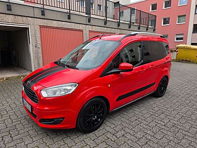 Ford Tourneo Courier 1.6 TDCi 70kW Titanium Titanium