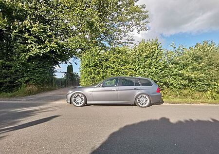 BMW 325i Touring Facelift