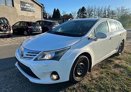 Toyota Avensis 1.8 Benzin Kombi Facelift