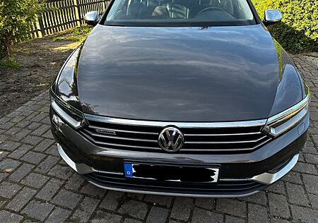 VW Passat Alltrack gebraucht kaufen VW Passat Alltrack Volkswagen 2.0 TDI SCR 176kW DSG BMT 4M...