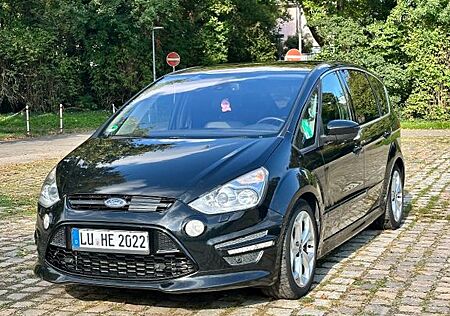 Ford S-Max Titanium S 203Ps Auto 7 Sitze Leder AHK
