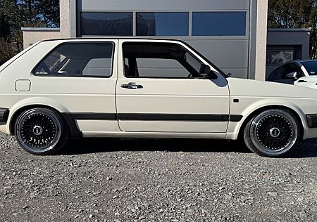 VW Golf Volkswagen 2 (42.500km) Top Zustand Sonderedition
