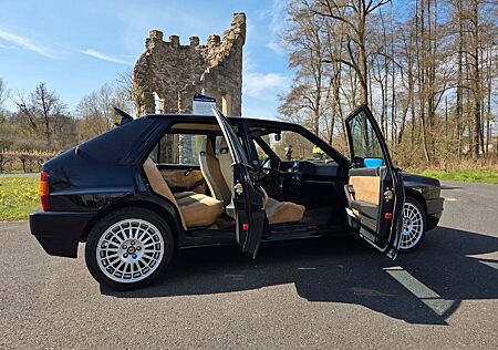 Lancia Delta HF Integrale EVO 2 Sedici