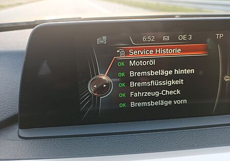 BMW 320i Touring Advantage Advantage