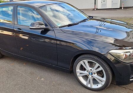 BMW 120 D*SCHECKHEFT *INSPEKTION UND TÜV NEU*AUTO