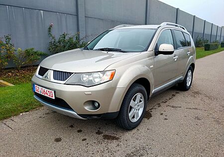 Mitsubishi Outlander 2.2 DI-D Intense