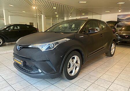 Toyota C-HR Hybrid Style Selection