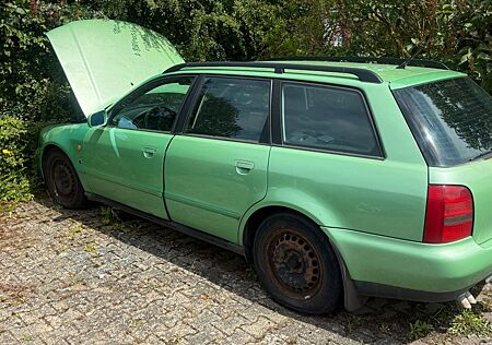 Audi A4 2.6 Avant - ohne AU/HU
