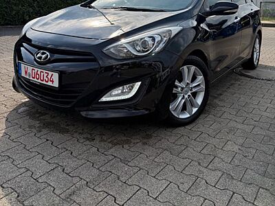 Hyundai AUTO i30 Style LEDER PANO SHZ
