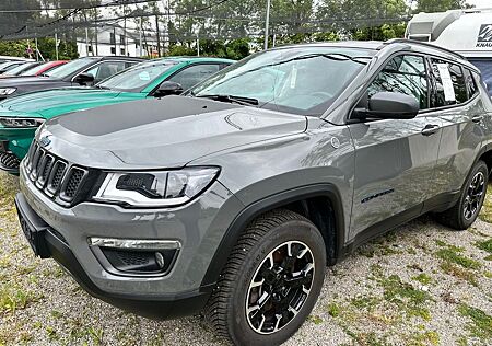 Jeep Compass Trailhawk Plug-In Hybrid 4WD