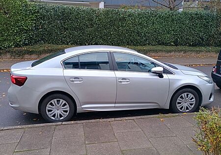 Toyota Avensis 1,6-l-Valvematic -