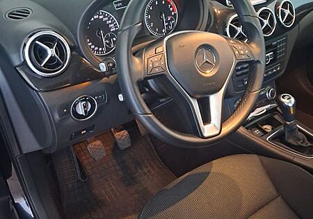 Mercedes-Benz B 180 Renterwagen
