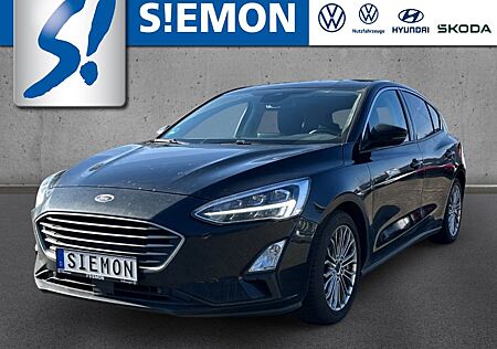 Ford Focus Titanium EcoBoost 1.5 B & O Keyless CarPla