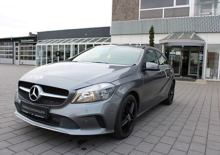 Mercedes-Benz A 180 Urban*NAVI*SITZHEIZ."PDC*SPORTSITZE*LEDER*