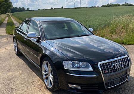 Audi S8 5.2 V10 tiptronic quattro / 2.Hand / Facelift