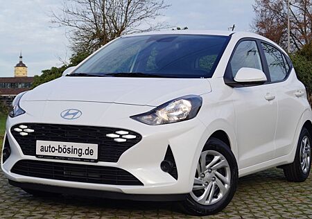 Hyundai i10 1.0 AUT.-NAVI-KLIMA-TEMPOMAT-SHZG-KAMERA-PDC