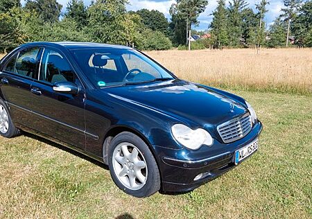 Mercedes-Benz C 240 Elegance Rentner wenig Kilometer