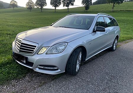 Mercedes-Benz E 220 CDI T BlueEFFICIENCY AVANTGARDE AVANTGARDE