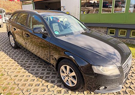 Audi A4 Avant Attraction LED Bi.Xenon