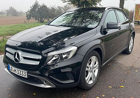 Mercedes-Benz GLA 220 d 4MATIC DCT Urban Urban