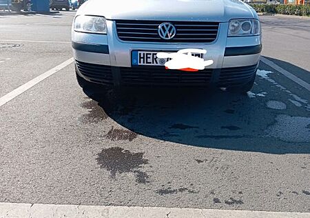 VW Passat Variant Volkswagen 1.6 102 PS TÜV bis 12.26