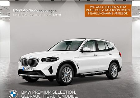BMW X3 xDrive30e Navi AHK Kamera Pano.Dach LED